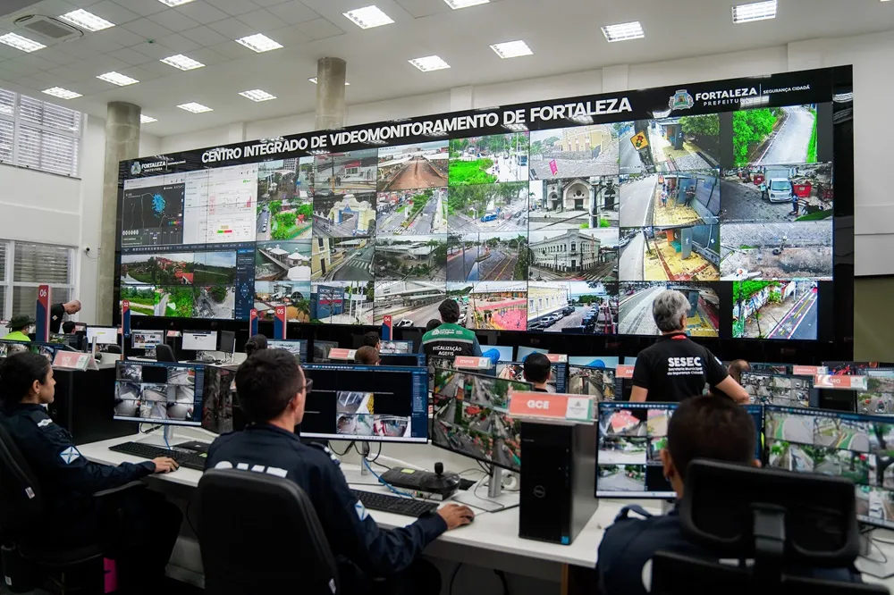 Centro de Videomonitoramento de Fortaleza integra 7 mil câmeras e reforça segurança.