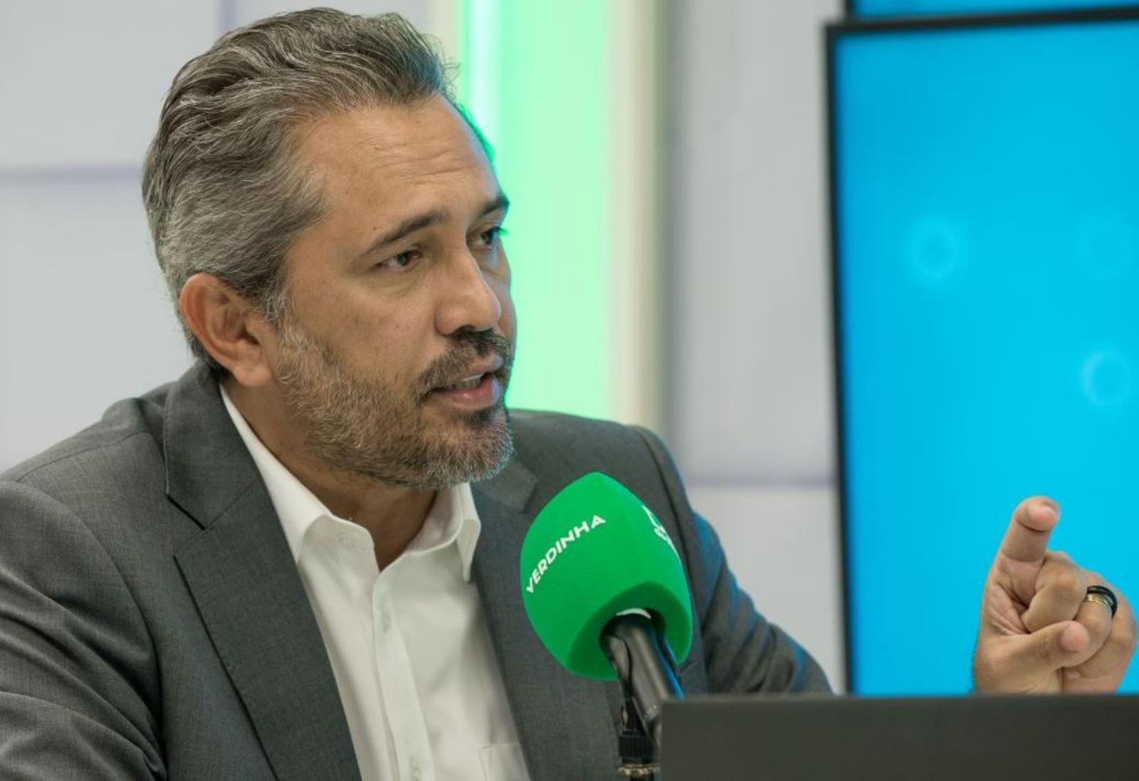 Elmano de Freitas durante entrevista para a Verdinha.
