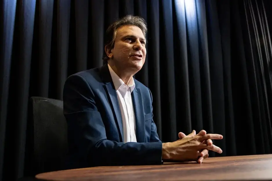 Senador Camilo Santana durante entrevista ao PontoPoder.