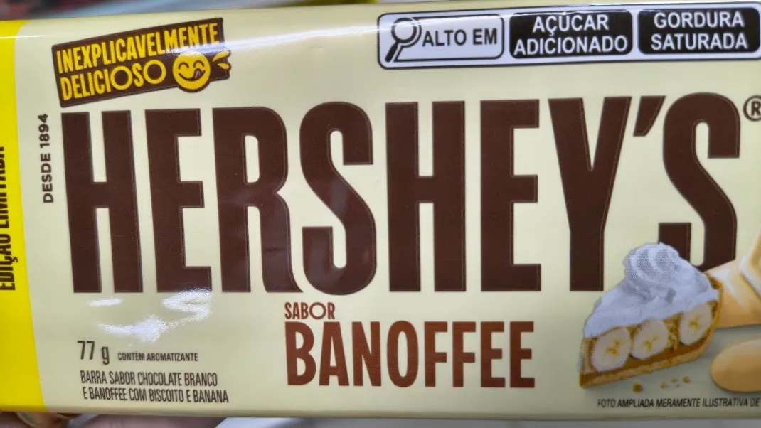 Na descrição, barra da Hershey's diz ser 