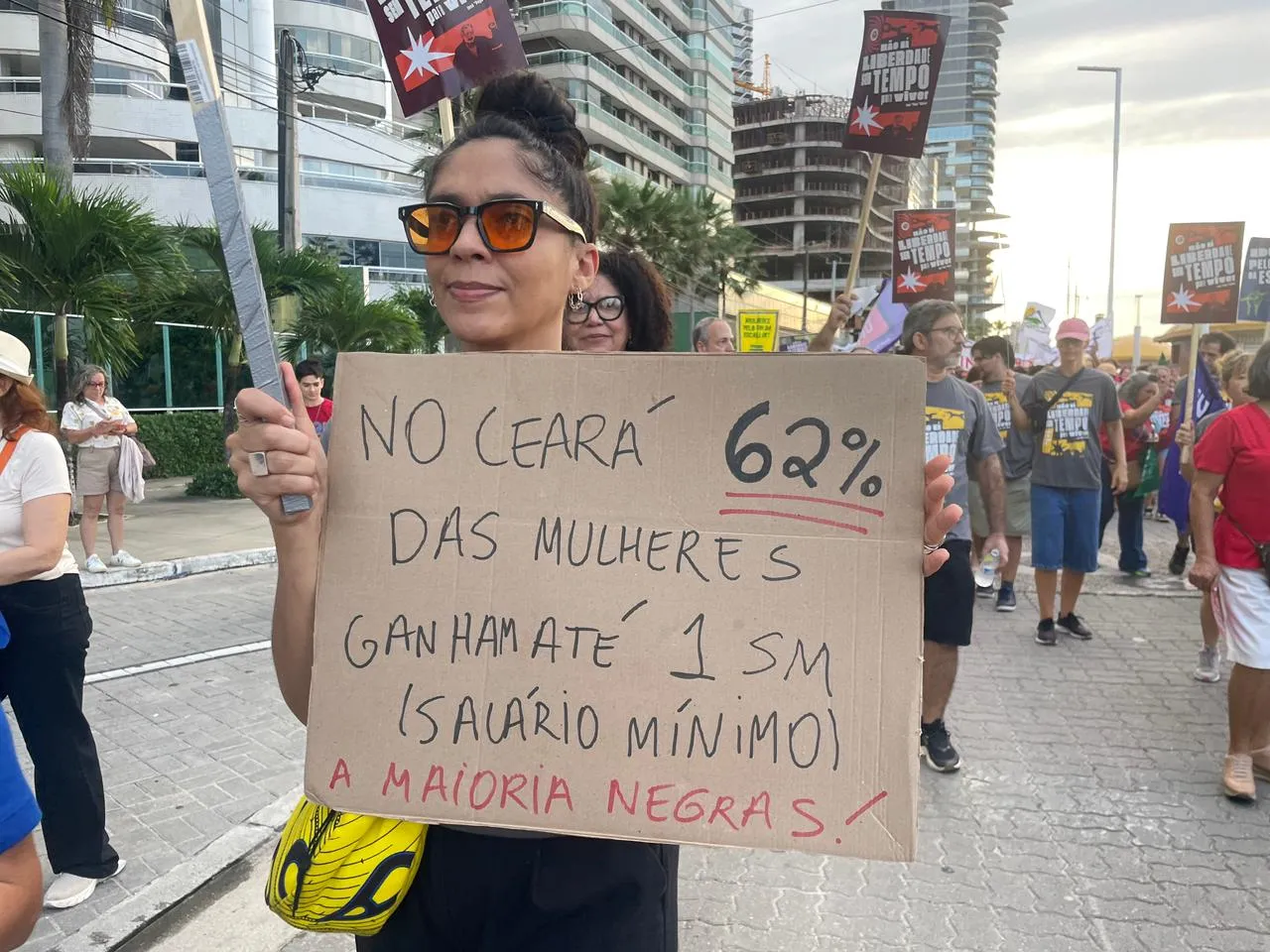 Direitos para as mulheres trabalhadoras e luta contra a violência e feminicídio também foram bandeira do ato.