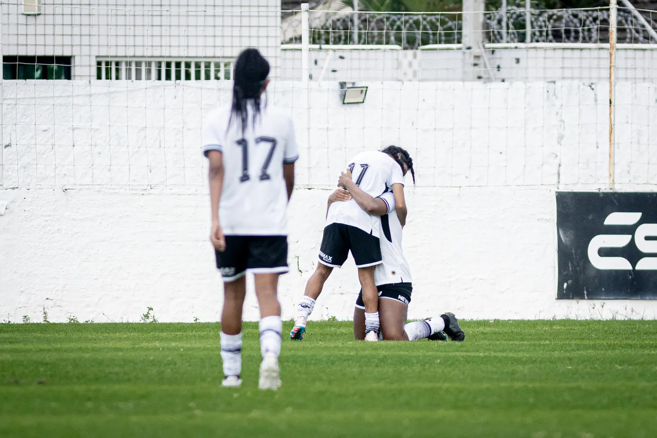 As meninas do Vozão venceram confronto direto na luta pela permanência na A2