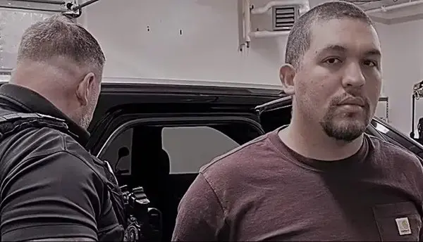 Foto do ex-PM Antônio José de Abreu Vidal, condenado pela Chacina do Curió, sendo preso pelo ICE nos Estados Unidos.