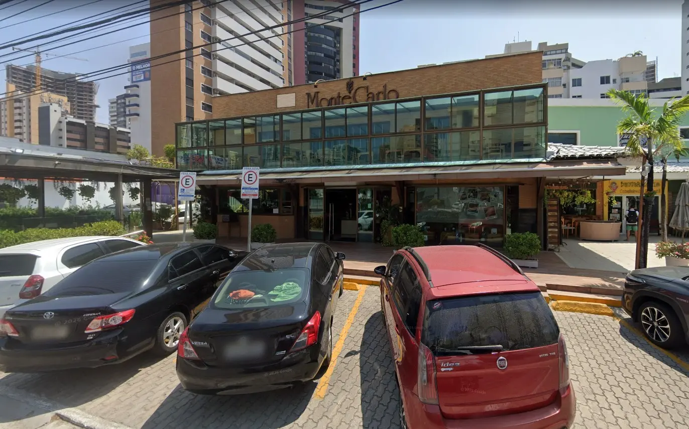 foto da fachada da padaria Monte Carlo, na Avenida Senador Virgílio Távora, no bairro Meireles, em Fortaleza.