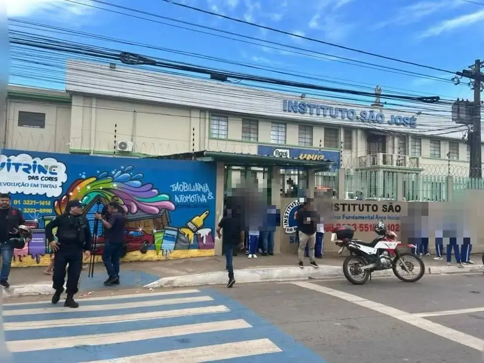 Fachada da escola alvo de ataque no Acre.