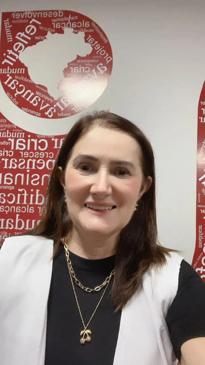 Ana Virginia Aragão é professora