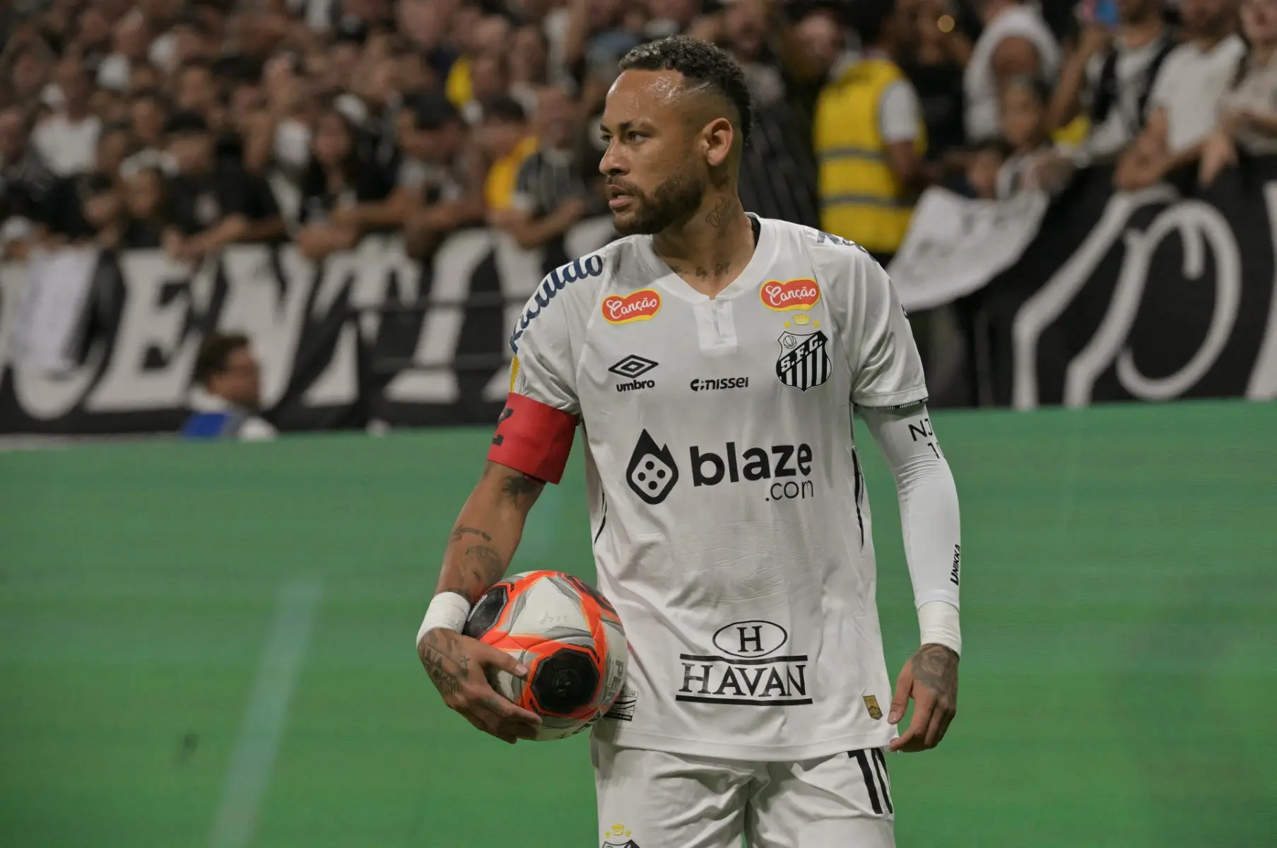 Neymar em ação pelo Santos
