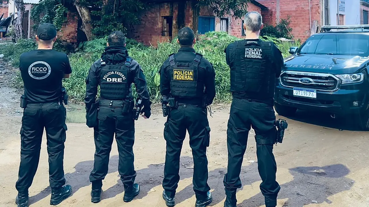 Iniciativa reúne instituições de Segurança Pública no enfrentamento a organizações criminosas em 16 estados.
.