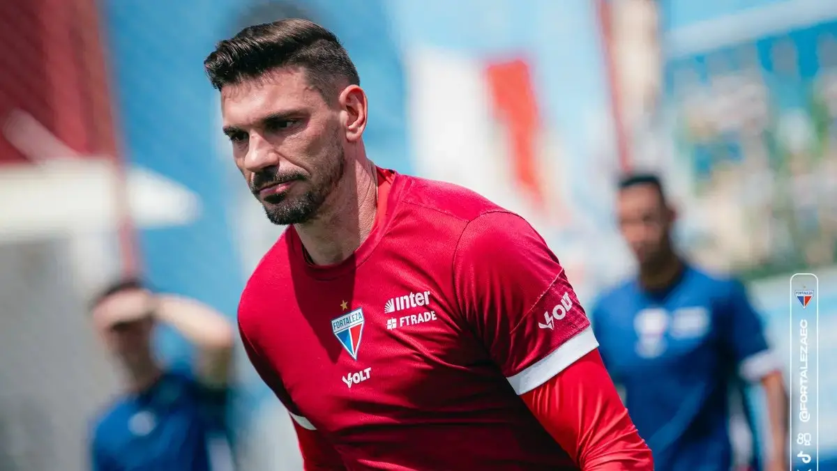 João Ricardo em ação pelo Fortaleza