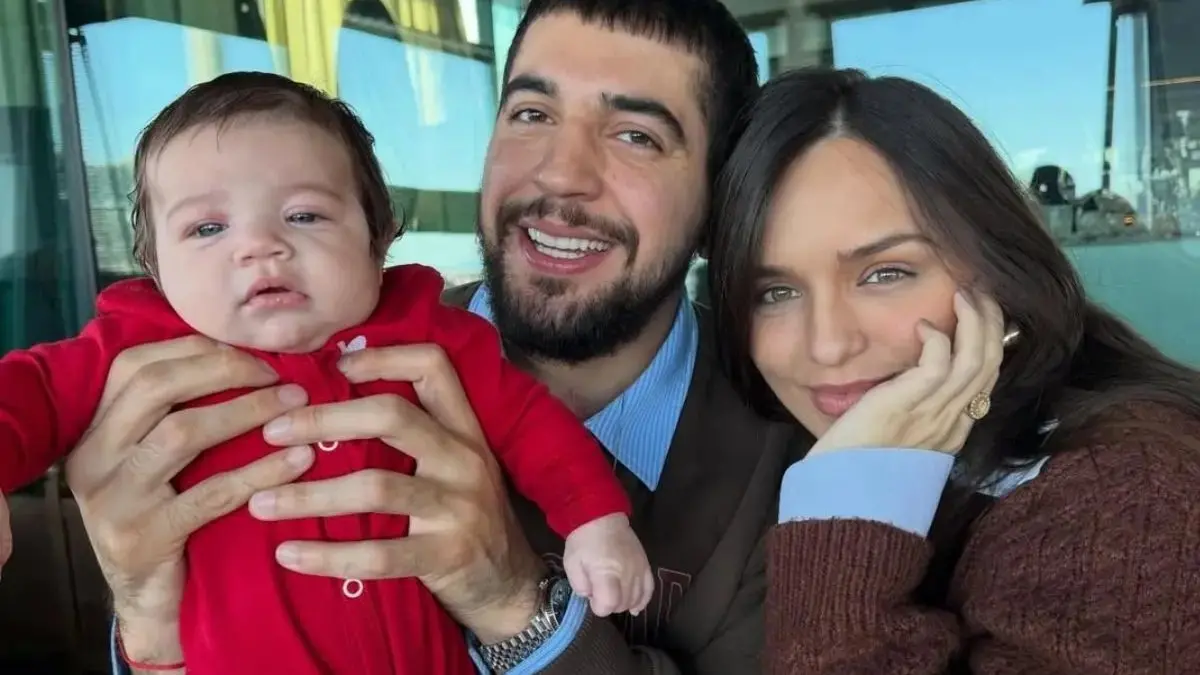 Foto da família Rafa Kalimann, Nattan e filha Zuza