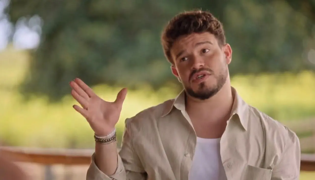 foto do cantor Matheus Fernandes no Viver Sertanejo.