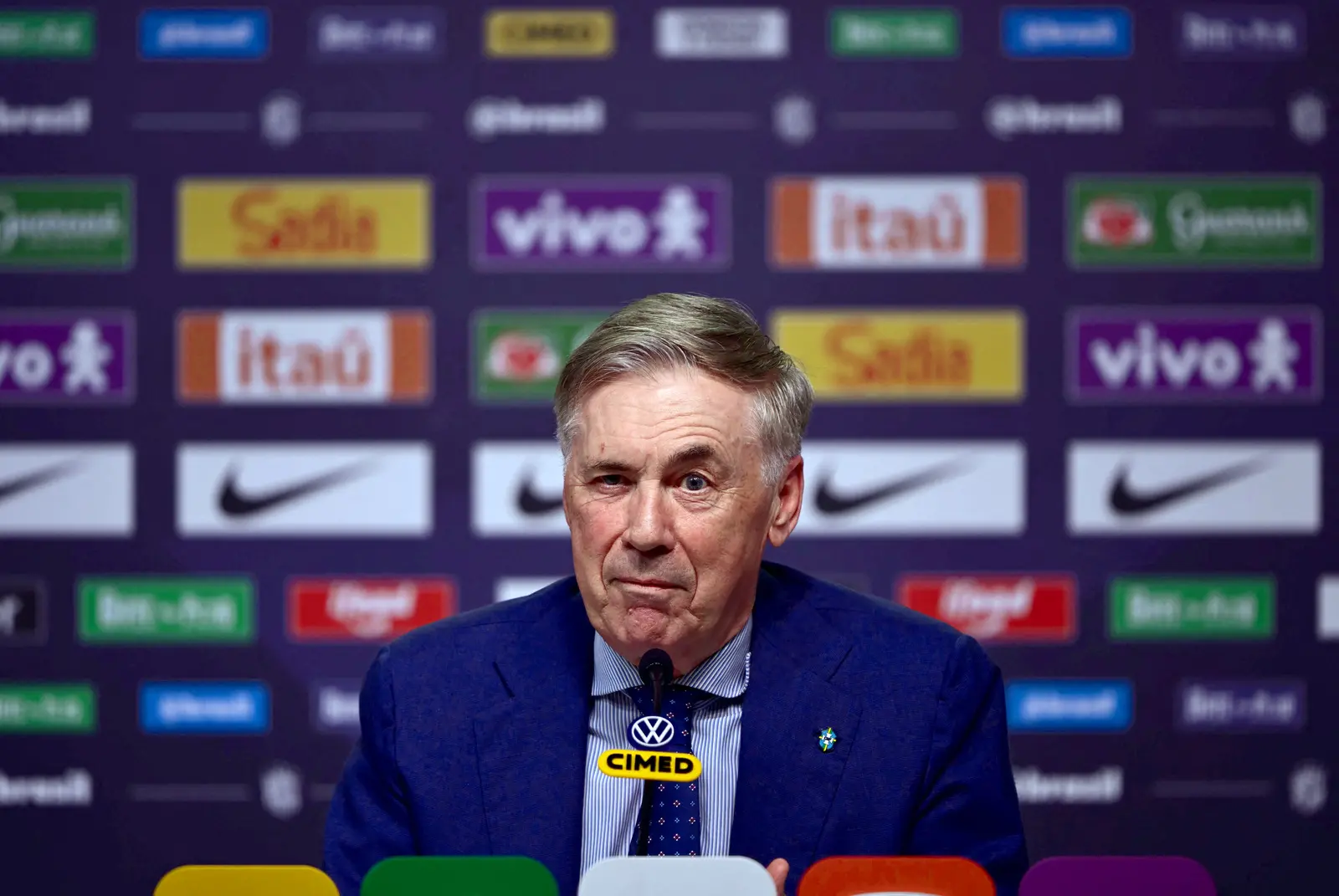 Carlo Ancelotti em ação pela Seleção Brasileira