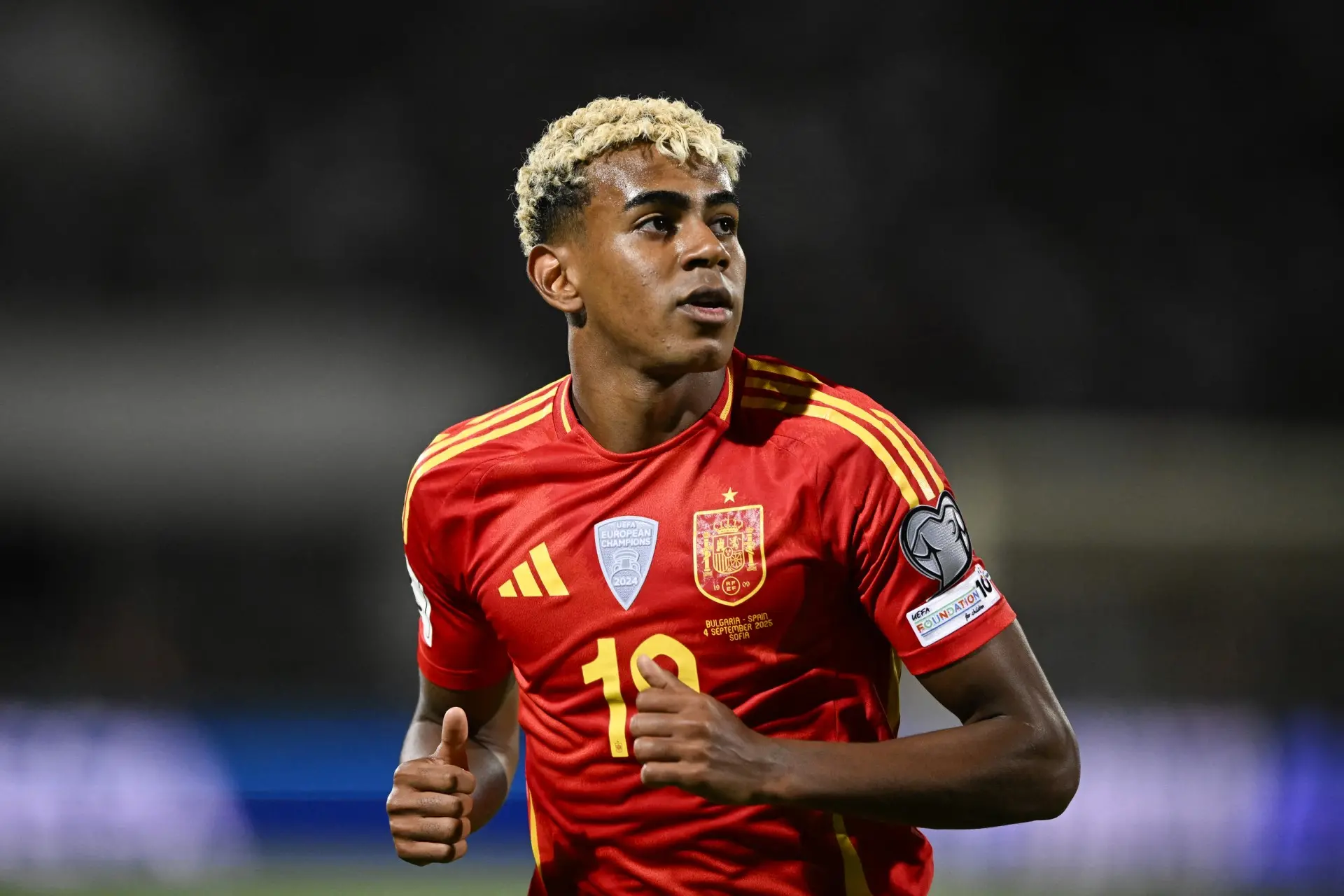 Lamine Yamal em ação pela seleção da Espanha