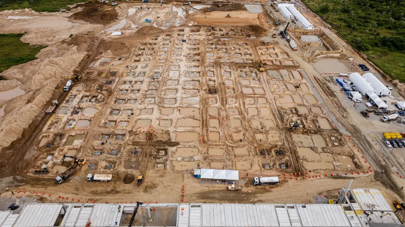 Data Center Pecém está em fase inicial de montagem.