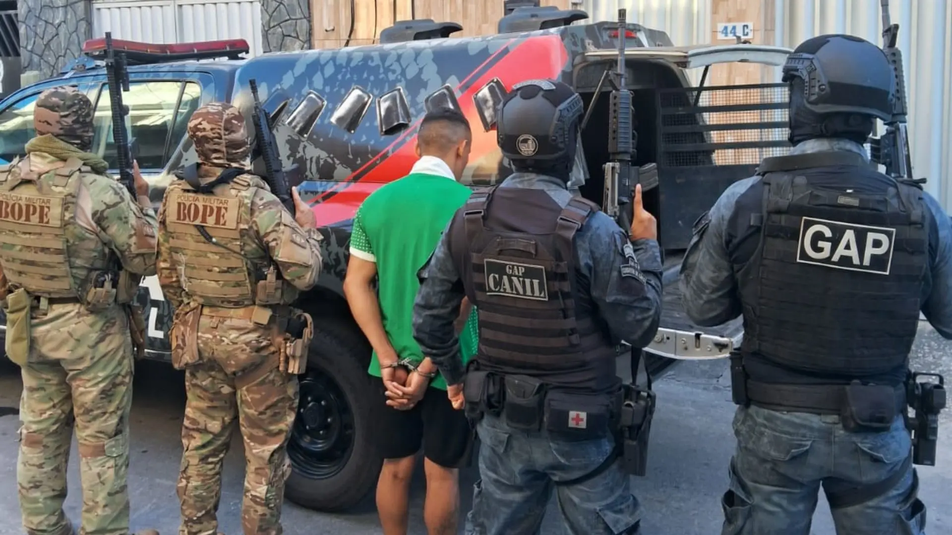 Foto de um dos seis suspeitos presos entrega de armas e drogas por drones em presídios do Ceará.