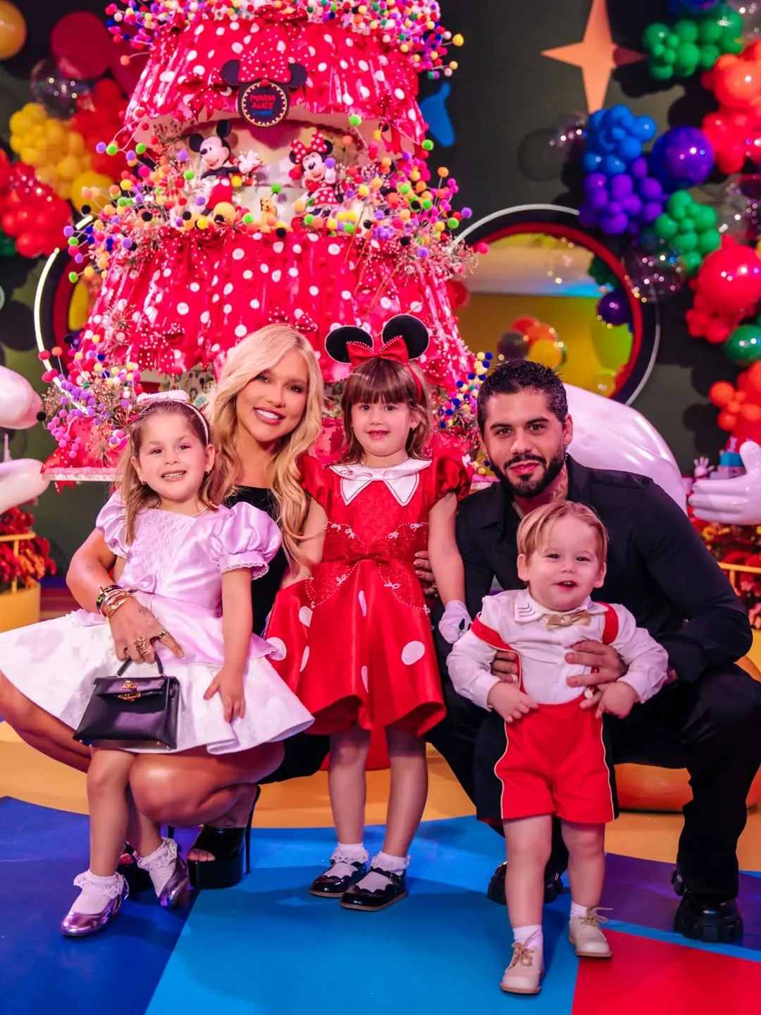 Imagem da notícia Virgínia e Zé Felipe chegam e vão embora juntos do aniversário de 5 anos da filha