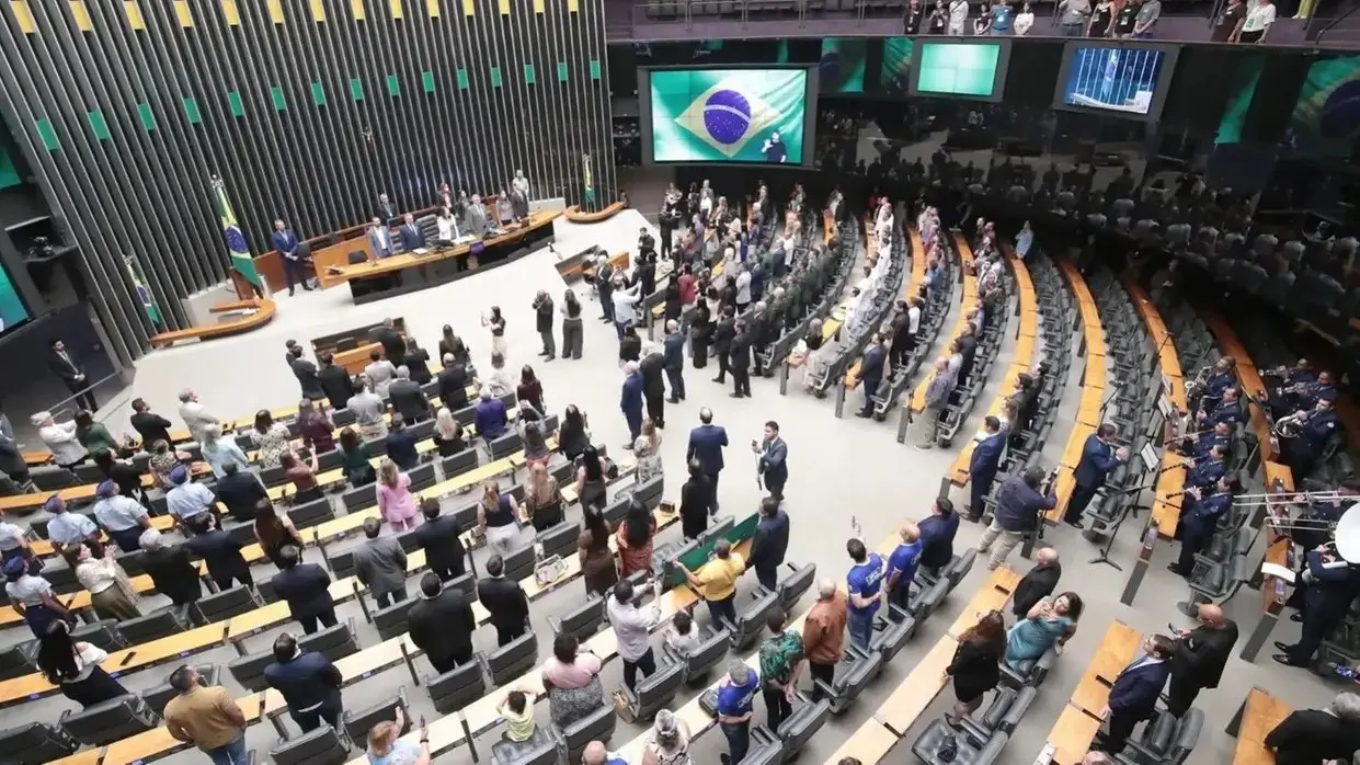 Imagem da Câmara dos Deputados, para ilustrar matéria sobre comissão da Câmara aprova texto-base da PEC pelo fim da escala 6x1.