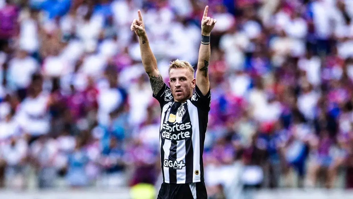 Pedro Henrique em ação pelo Ceará