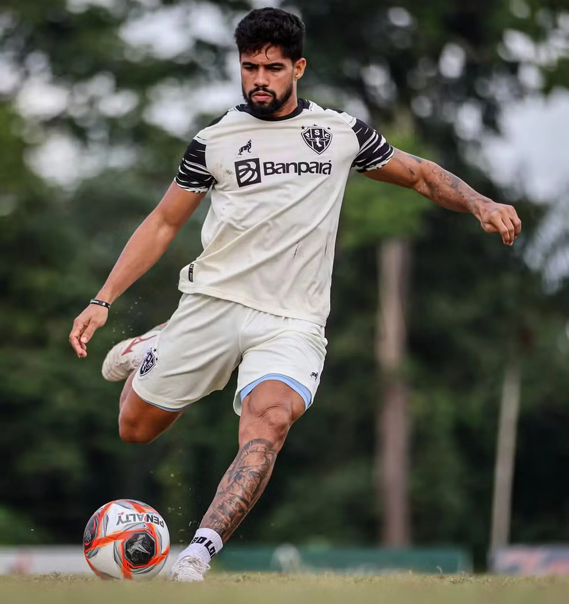Ceará negocia contratação do lateral-direito Bryan Borges