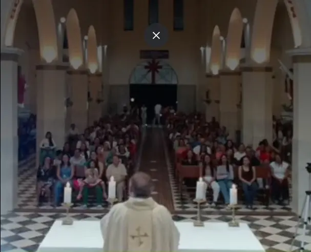 Imagem da notícia VÍDEO | 'Até Jesus era Leão. Leão de Judá. Toma, Ceará!', brinca padre cearense em missa