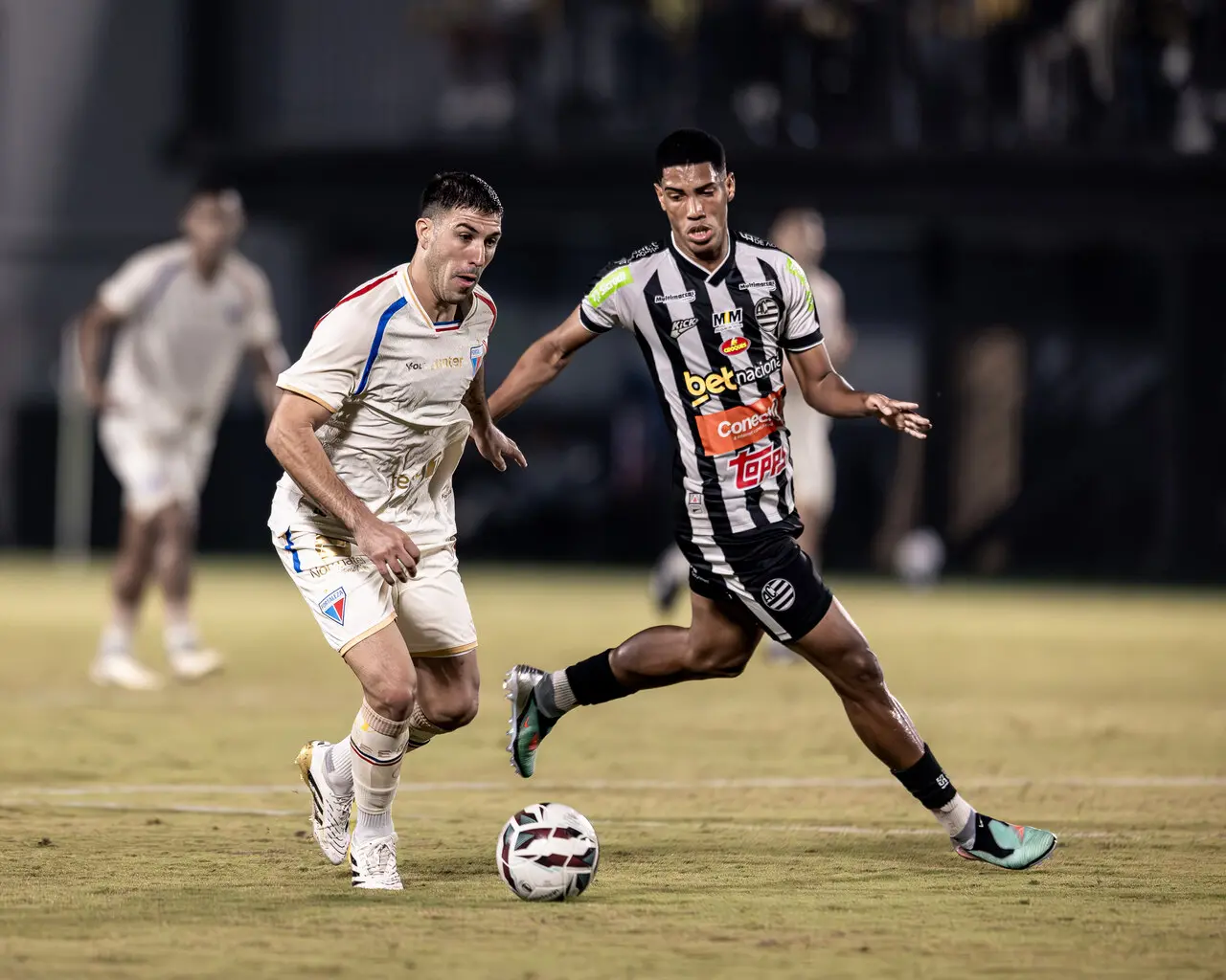 Imagem da notícia Série B: Fortaleza para em Luan Polli e é derrotado pelo Athletic