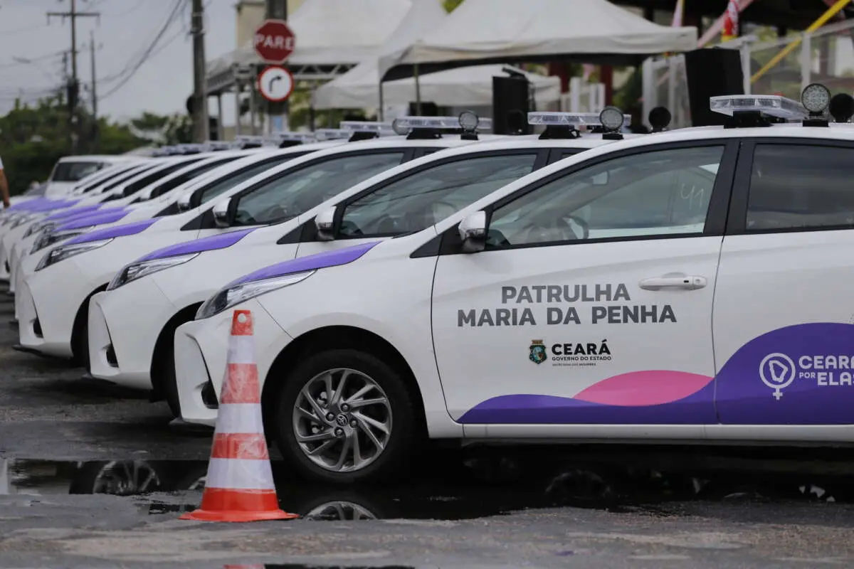 viatura carros patrulha maria da penha.