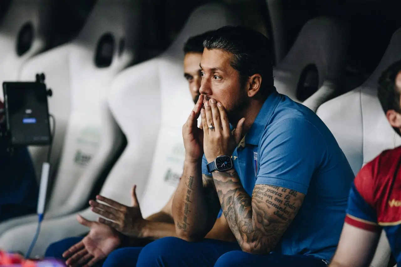 Thiago Carpini em ação pelo Fortaleza