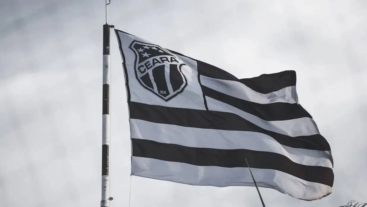 Imagem de uma bandeira do Ceará