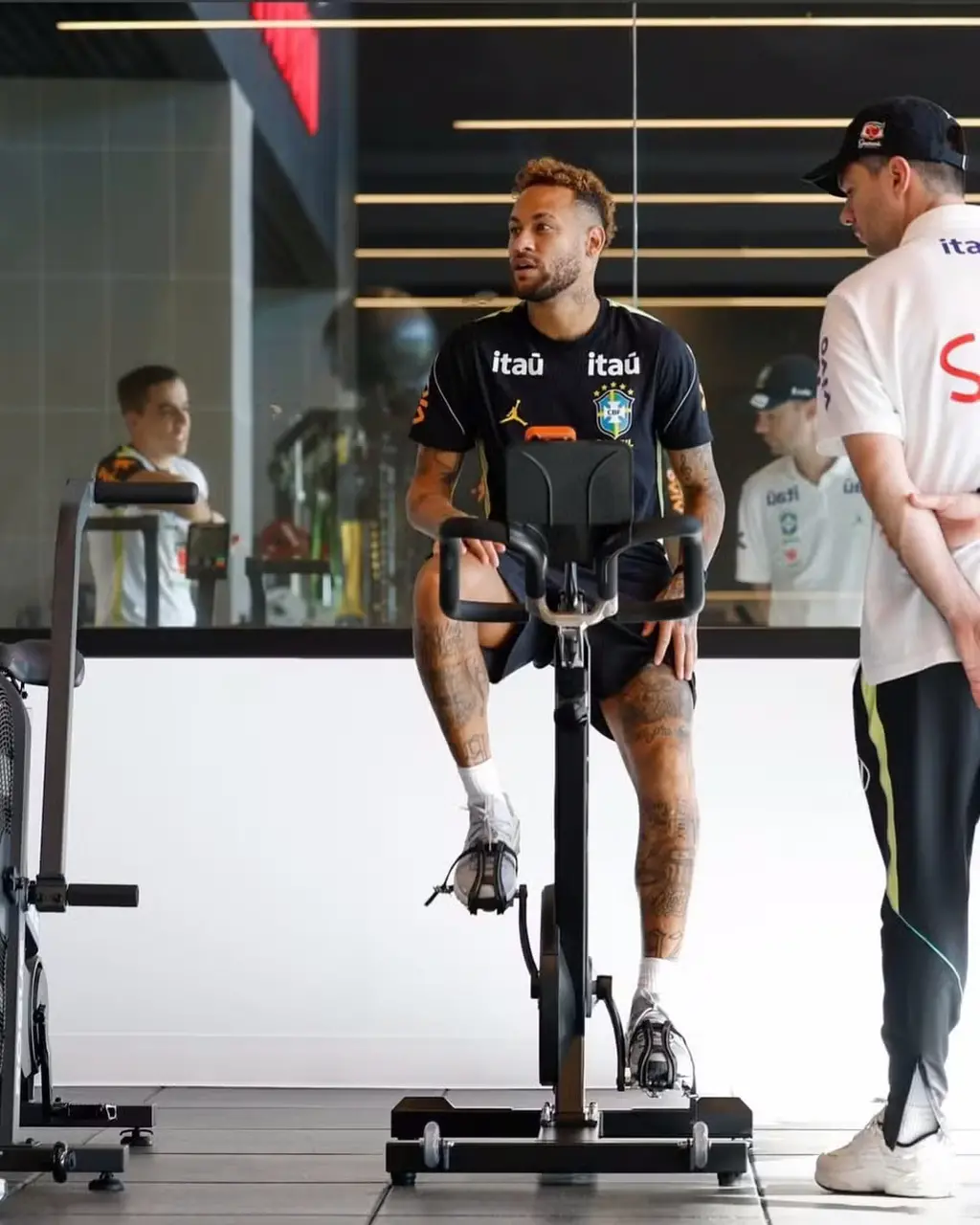Imagem da notícia Ancelotti espera contar com Neymar em treinos da Seleção Brasileira já na próxima semana