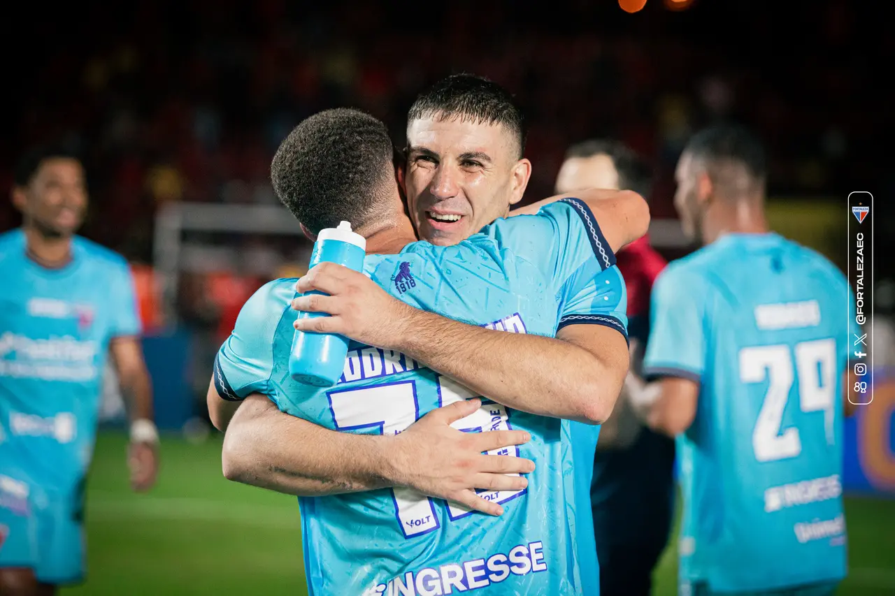 Fortaleza celebra final