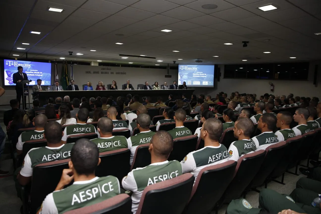 O seminário foi aberto e gratuito.