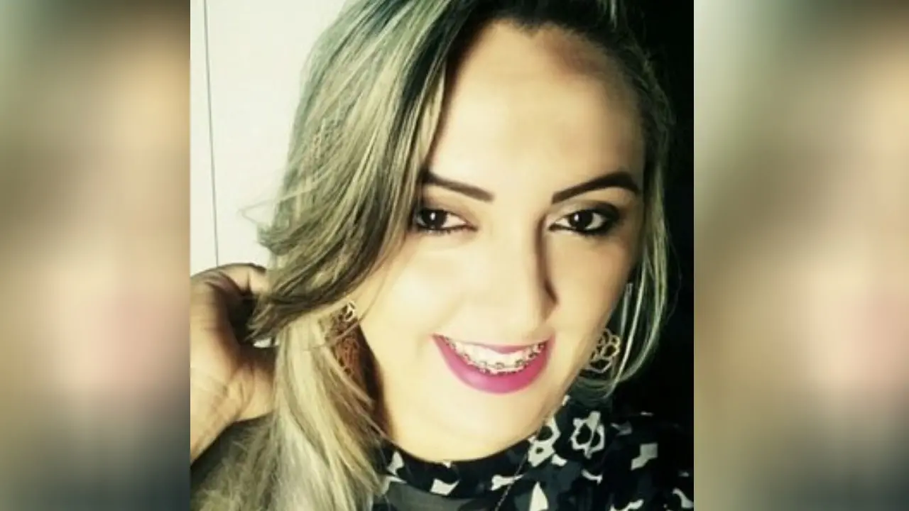 Foto de mulher que foi assassinada a tiros pelo ex namorado em Canindé em 2018.