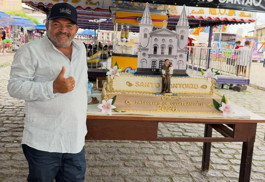 Bolo em homenagem a Santo Antônio.