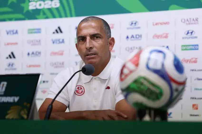 Imagem da notícia Tunísia demite técnico Sabri Lamouchi após sofrer goleada na estreia da Copa do Mundo