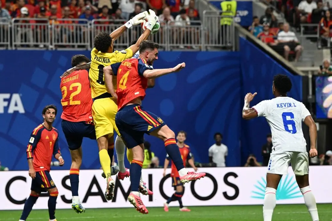 Imagem da notícia Jogos da Copa do Mundo 2026 neste domingo (21/06): onde assistir e horário