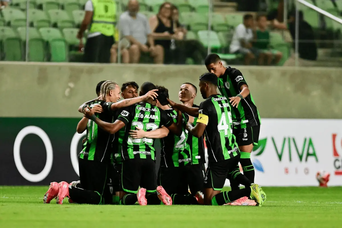 Imagem da notícia Jogos de hoje na TV: veja onde assistir e horário das partidas de terça-feira (16)