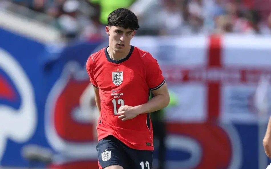 Imagem da notícia Tino Livramento é cortado da Inglaterra na Copa do Mundo após lesão; veja substituto
