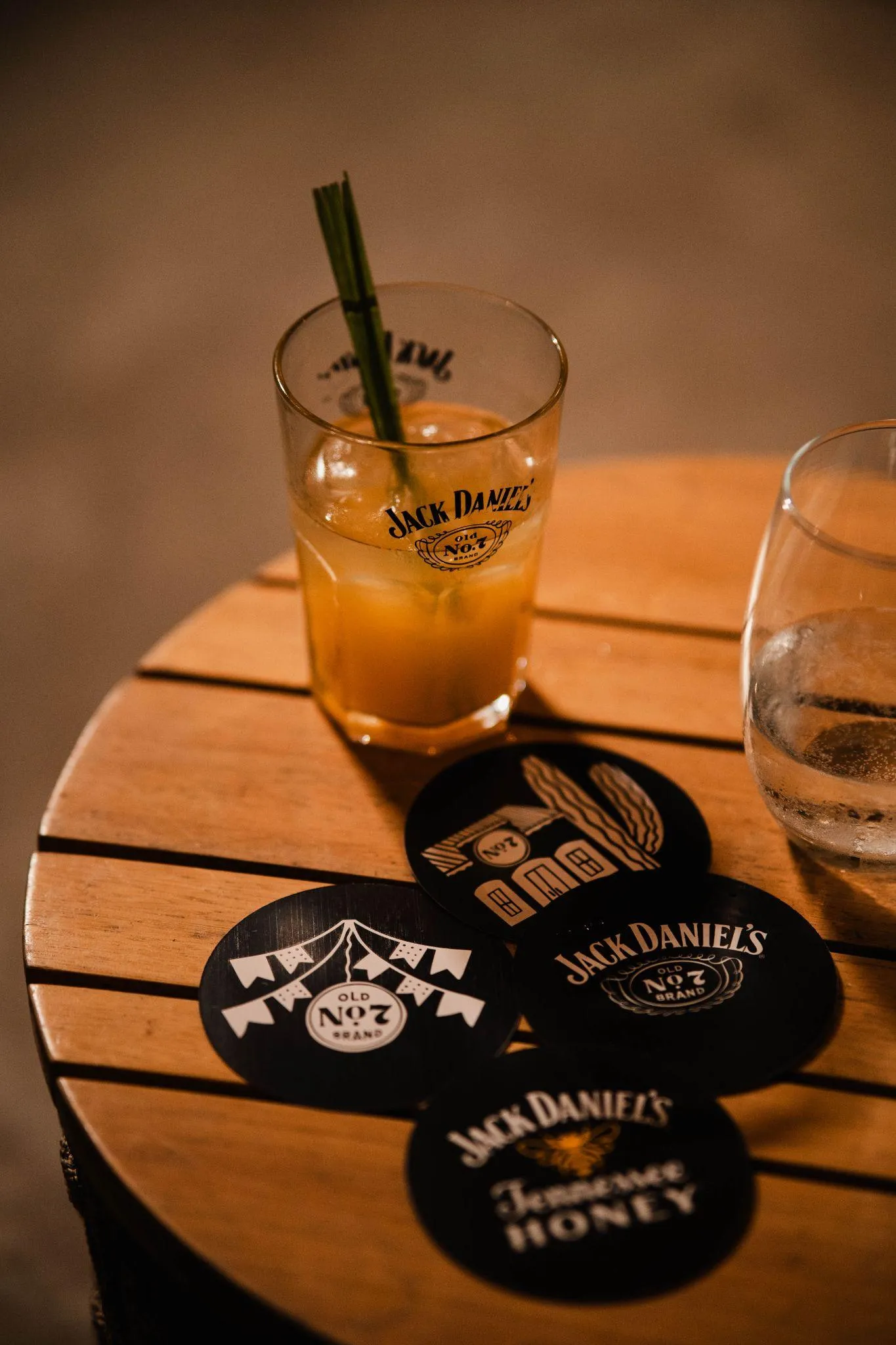 Os coquetéis mesclam o sabor de Jack Daniel’s com frutas nordestinas