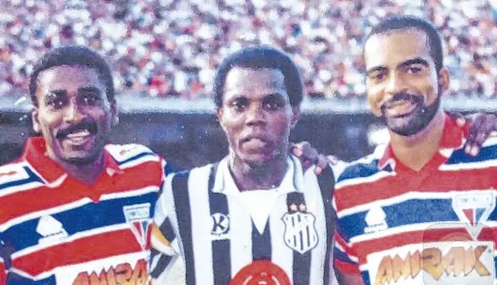 Imagem da notícia Ex-jogador do Fortaleza se emociona ao saber que Vozinha tem nome em sua homenagem