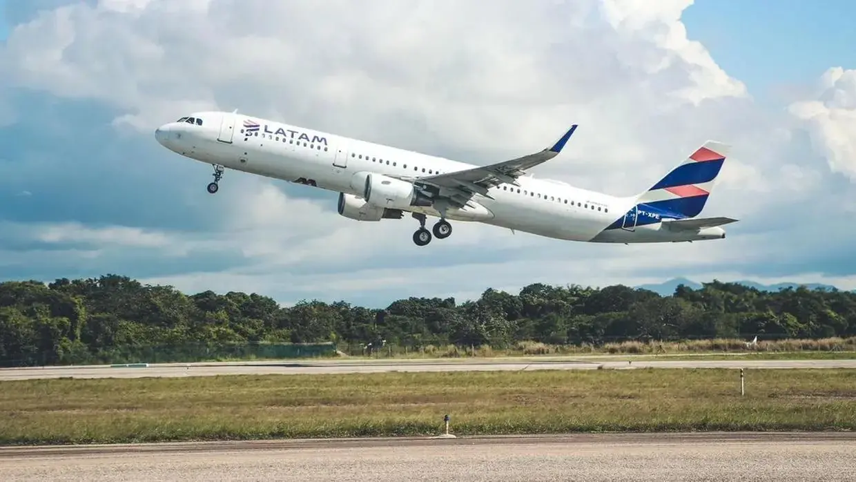 Imagem da notícia Latam amplia voos para Lisboa a partir de Fortaleza e chega a cinco frequências semanais