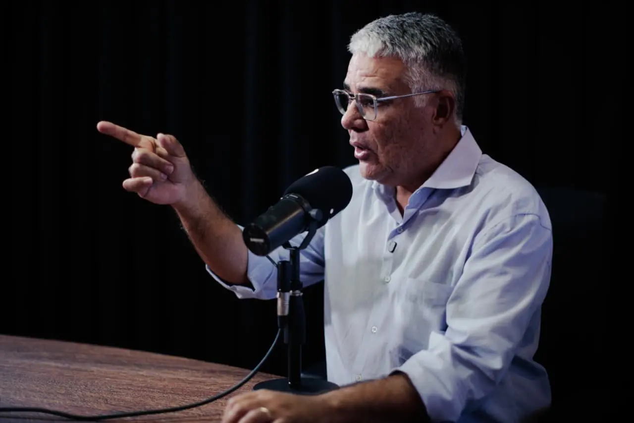 Imagem da notícia Após atrito no PL, Girão defende Zema sobre críticas a Flávio Bolsonaro: 'Indignação dos justos'