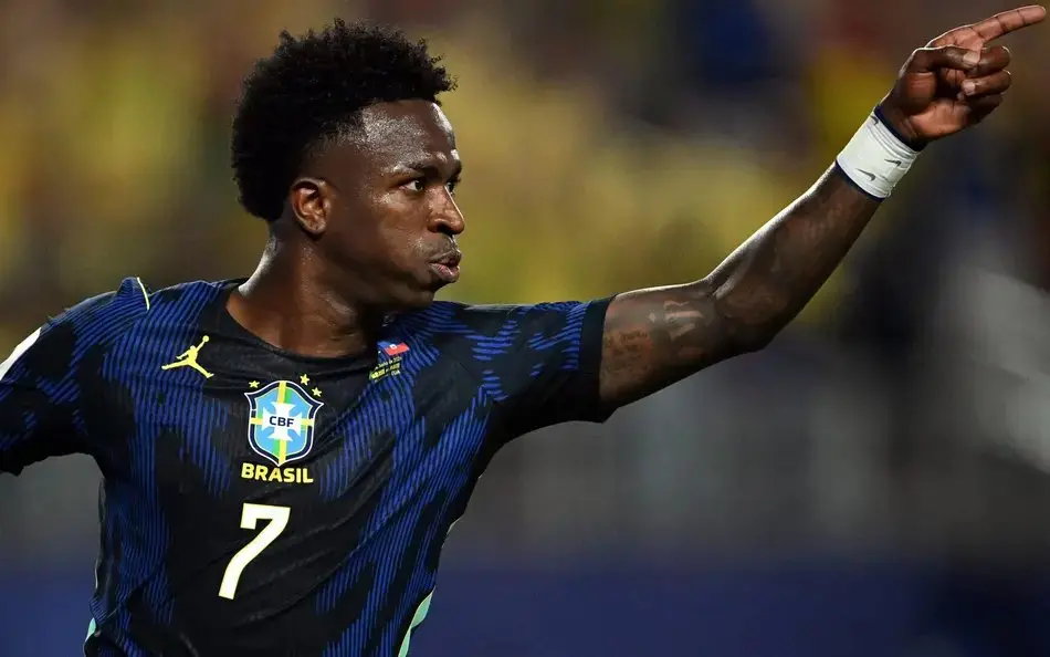 Vinícius Júnior em ação pela Seleção Brasileira