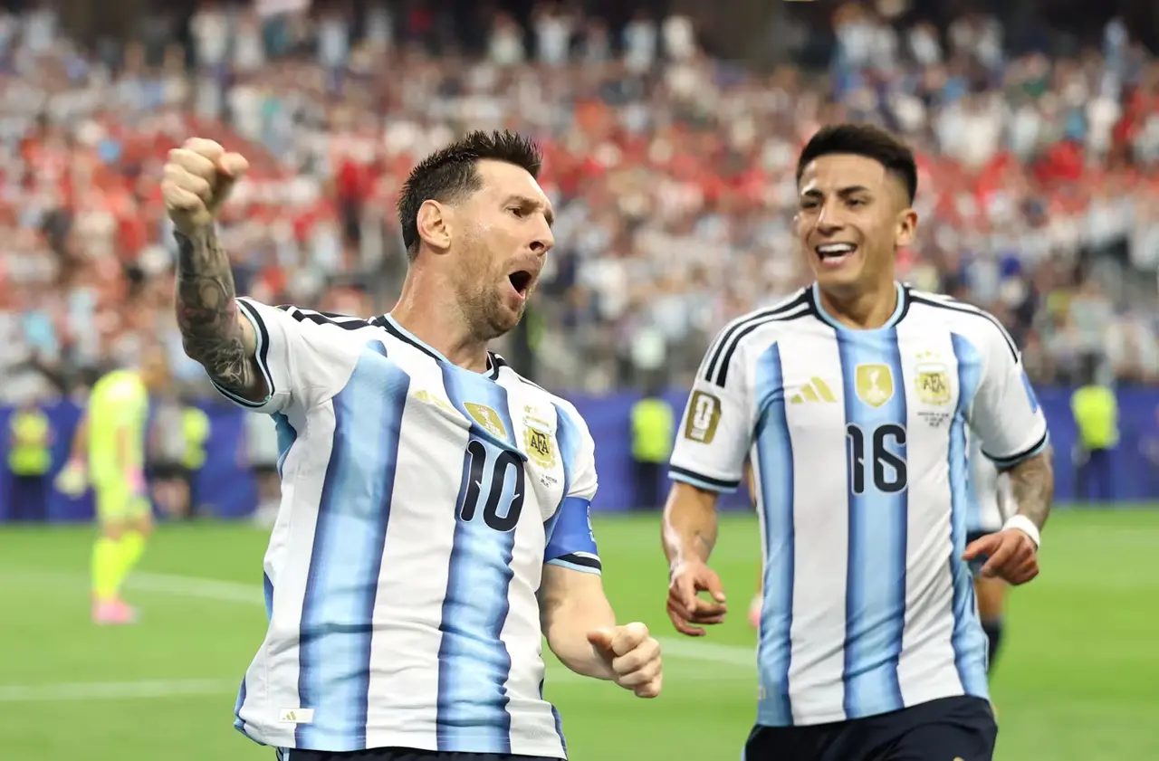 Imagem da notícia Copa do Mundo dia #12: Messi, Mbappé e Haaland foram espetaculares e classificaram suas seleções