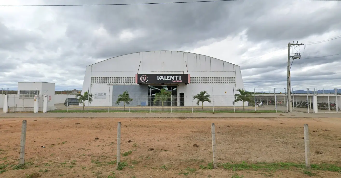 Imagem da notícia Quatro fábricas de calçados fecham e 528 funcionários são desligados em Pentecoste 