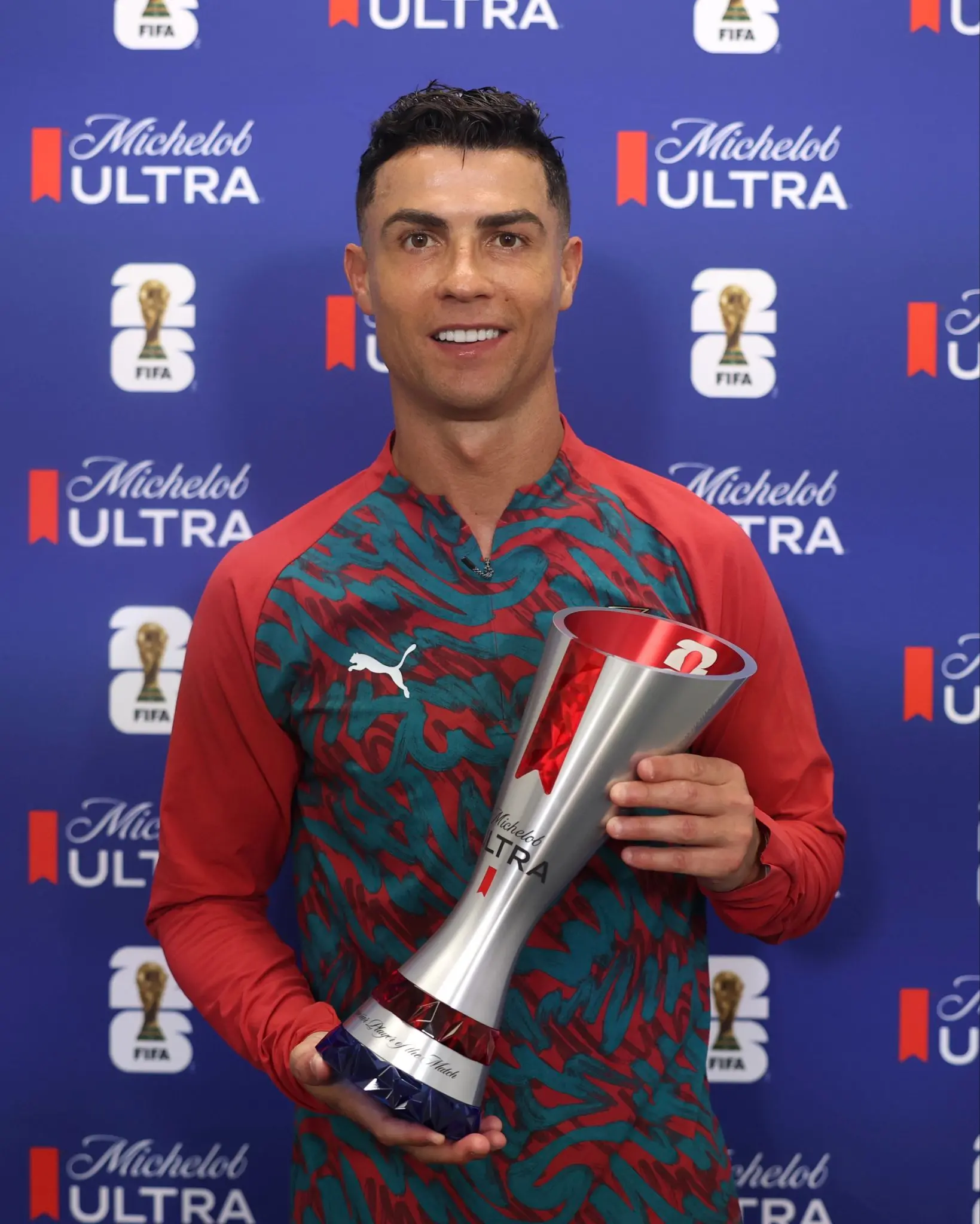 Imagem da notícia Cristiano Ronaldo é o primeiro jogador a fazer gols em seis Copas do Mundo
