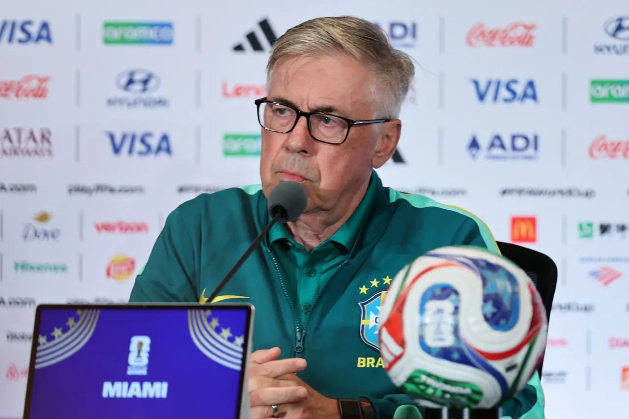 Imagem da notícia Ancelotti garante Neymar contra a Escócia: 'Está disponível, treinou bem'