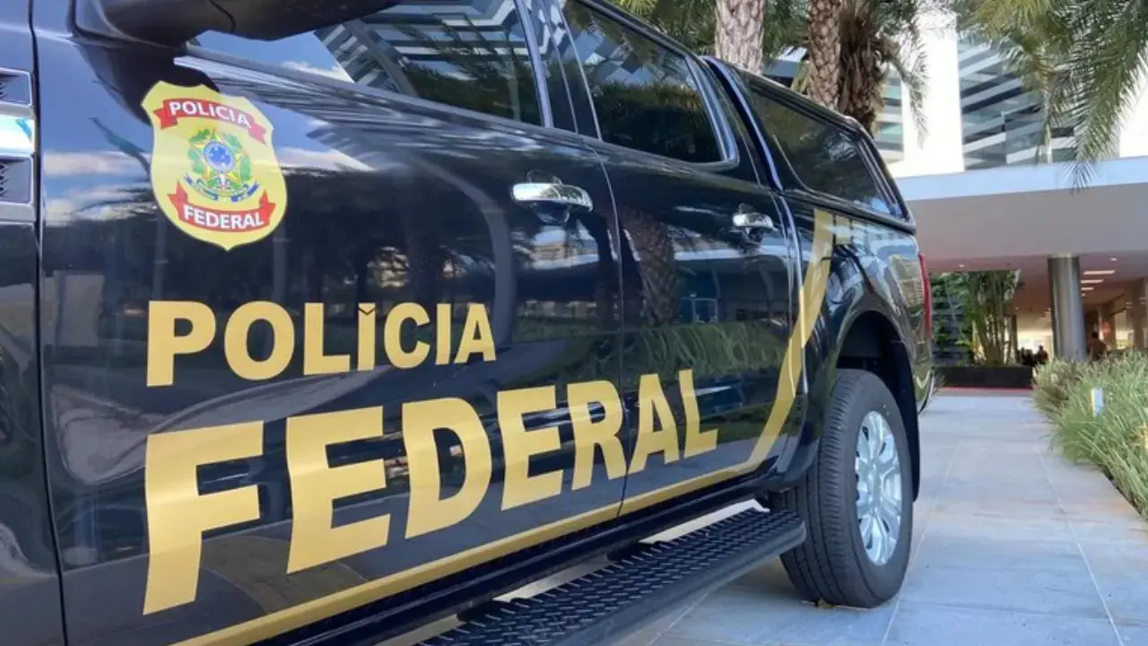 Imagem da notícia Operação da PF apura vazamento de dados de clientes de uma instituição financeira no Ceará