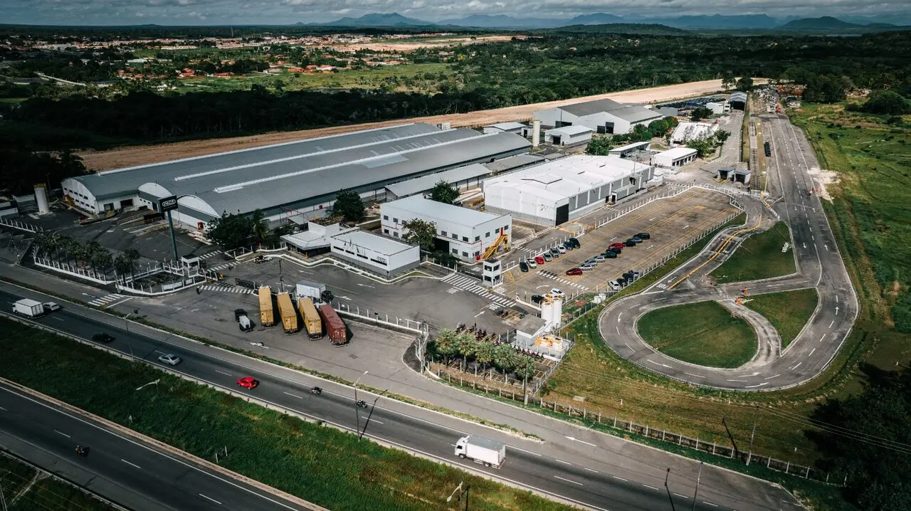 Imagem da notícia Marca britânica de carros vai investir R$ 400 milhões e gerar 600 empregos no Ceará