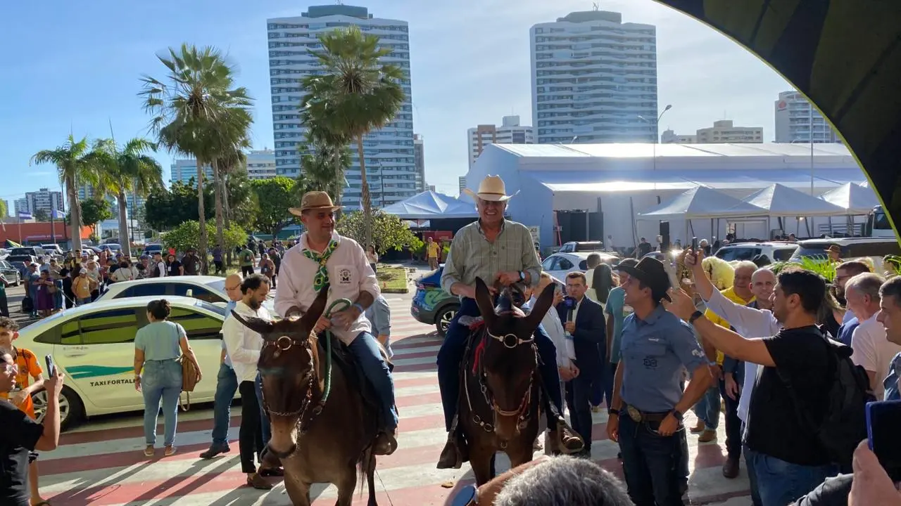 Imagem da notícia Ronaldo Caiado desconversa sobre apoio a Ciro e diz que terá 'palanque com o PSD' no Ceará