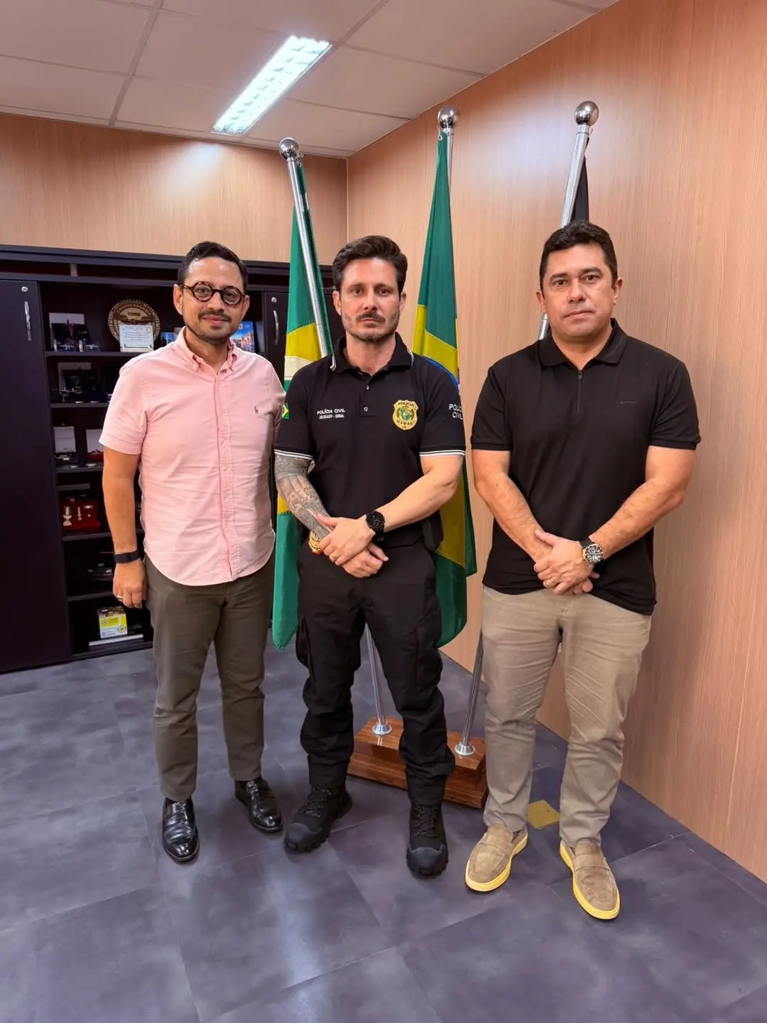 Imagem da notícia Presidente do Ceará registra denúncia após atentado com filha e pede ajuda do Governo